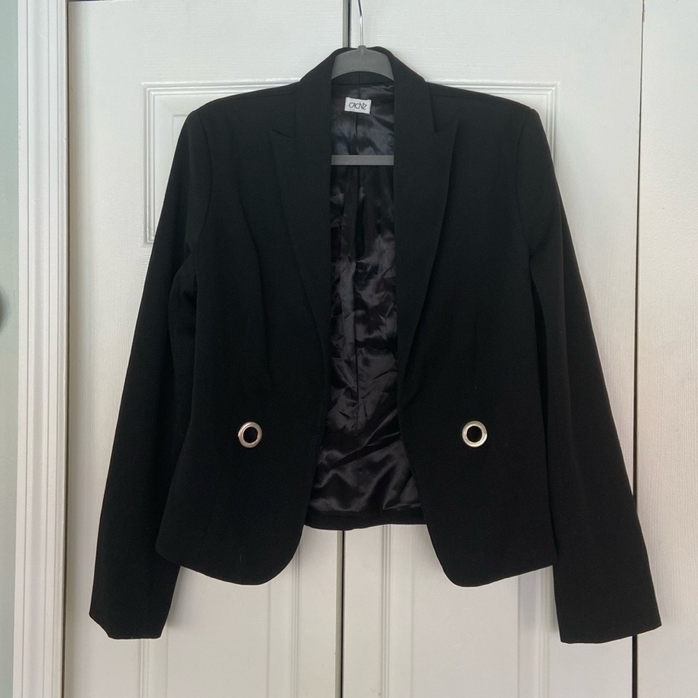 Cache cropped black blazer size 10